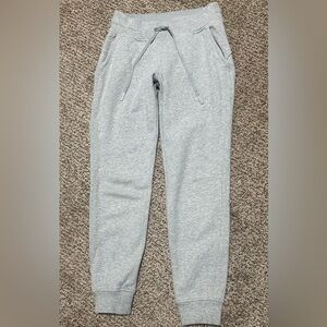 Lululemon Scuba High-Rise Jogger Size 4